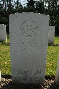 Heverlee War Cemetery - Narum, Chester Russell