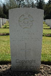 Heverlee War Cemetery - Patrick, Leslie Cayless