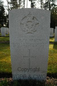 Heverlee War Cemetery - Peate, Raymond Ernest Lee