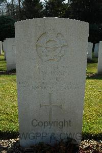 Heverlee War Cemetery - Pond, Hubert William