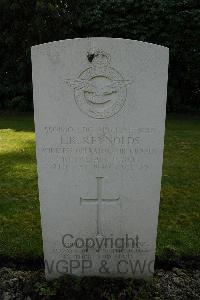 Heverlee War Cemetery - Reynolds, Lawrence Royston