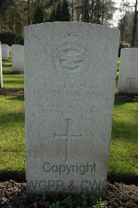 Heverlee War Cemetery - Robinson, Kenneth