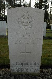 Heverlee War Cemetery - Rook, Ronald