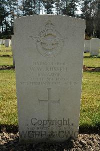 Heverlee War Cemetery - Russell, Wilfred Wood