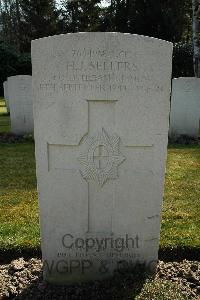 Heverlee War Cemetery - Sellars, Harry Joseph