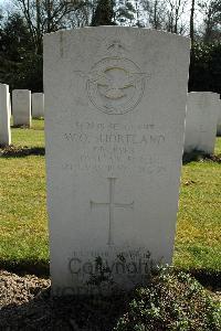 Heverlee War Cemetery - Shortland, Wilfred Owen