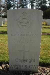 Heverlee War Cemetery - Smallwoods, Ronald William