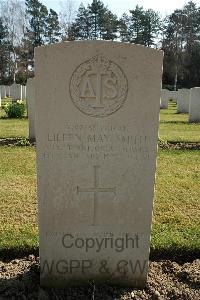 Heverlee War Cemetery - Smith, Eileen May