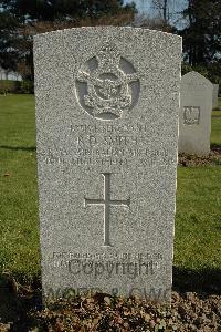 Heverlee War Cemetery - Smith, Ronald David