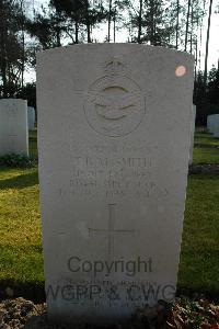 Heverlee War Cemetery - Smith, Thomas Reginald Maxwell