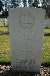 Heverlee War Cemetery - Snowdon, John