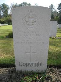 Heverlee War Cemetery - Stott, Robert