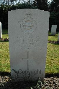 Heverlee War Cemetery - Taylor, Alexander Munro