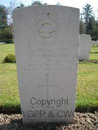 Heverlee War Cemetery - Thompson, John Robert