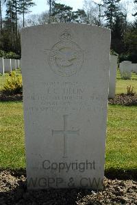 Heverlee War Cemetery - Tillin, Laurence Charles