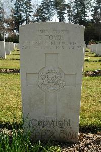 Heverlee War Cemetery - Tombs, Bert