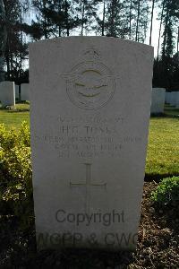 Heverlee War Cemetery - Tonks, Harry Gilbert