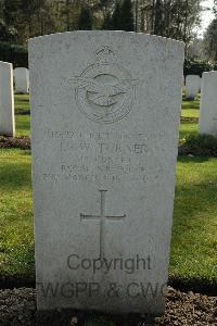 Heverlee War Cemetery - Turner, James Henry William