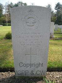 Heverlee War Cemetery - Whitaker, Richard Arthur