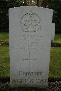 Heverlee War Cemetery - Williams, Kenneth