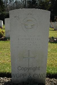 Heverlee War Cemetery - Williams, Maurice Roy