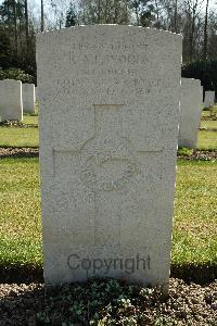 Heverlee War Cemetery - Woods, Robert Albert Francis