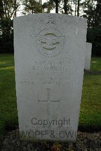 Heverlee War Cemetery - Wright, Allan French