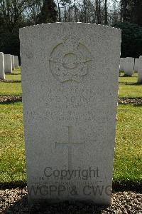 Heverlee War Cemetery - Young, Albert Edward