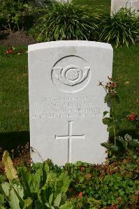 Dozinghem Military Cemetery - Alcock, William Charles