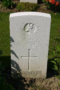 Dozinghem Military Cemetery - Allan, J B