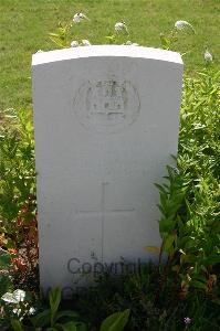 Dozinghem Military Cemetery - Andrews, Charles William