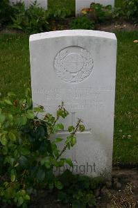 Dozinghem Military Cemetery - Andrews, Ernest George