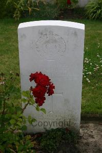 Dozinghem Military Cemetery - Armitt, Thomas