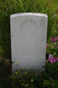 Dozinghem Military Cemetery - Armstrong, A E