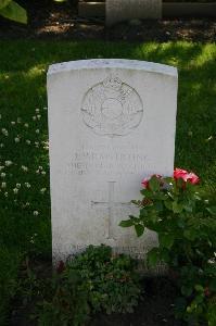 Dozinghem Military Cemetery - Armstrong, John