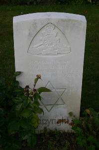 Dozinghem Military Cemetery - Balchin, William Henry