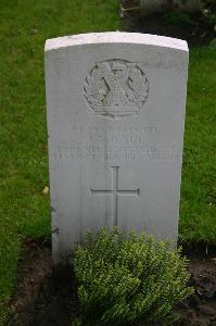 Dozinghem Military Cemetery - Ball, J B