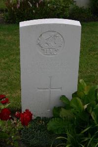 Dozinghem Military Cemetery - Bannister, E P