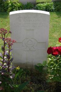 Dozinghem Military Cemetery - Barlow, Robert