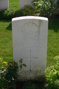 Dozinghem Military Cemetery - Barlow, W