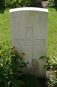 Dozinghem Military Cemetery - Bartlett, George Charles