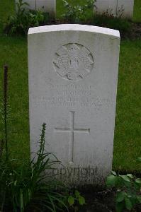 Dozinghem Military Cemetery - Barton, A