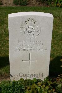 Dozinghem Military Cemetery - Barton, C S