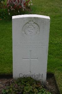 Dozinghem Military Cemetery - Batchelor, J H