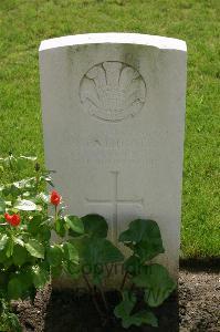 Dozinghem Military Cemetery - Bathgate, R