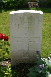 Dozinghem Military Cemetery - Batty, Oliver