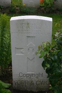 Dozinghem Military Cemetery - Baxter, H