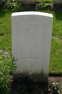 Dozinghem Military Cemetery - Beakhouse, H