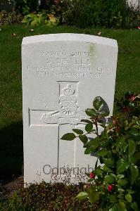 Dozinghem Military Cemetery - Beales, S