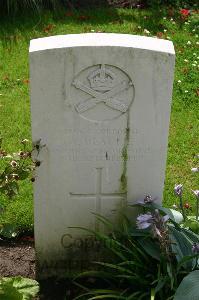 Dozinghem Military Cemetery - Beattie, W